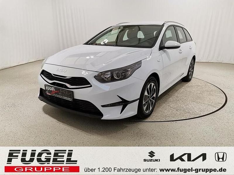 Weiss Neu 2025 Kia Ceed | 23.868 € (Guter Preis) - Bild 1/4