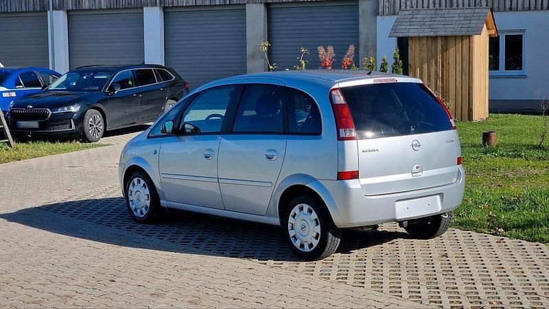 Gebraucht Opel Meriva 101 PS (74 kW) 2005 Silber Van / Kleinbus