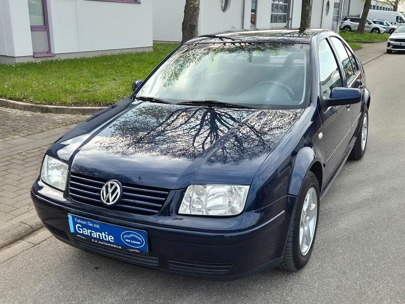 Second-hand VW Bora 101 CP (74 kW) 2000 Albastru Berlinǎ