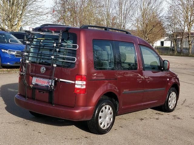 Gebraucht VW Caddy 102 PS (75 kW) 2011 Lavarot metallic (metallic) Van / Kleinbus