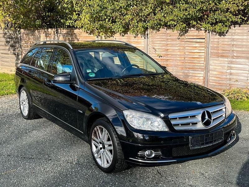 Schwarz Gebraucht 2010 Mercedes C220 Kombi | 3.450 € (Superpreis) - Bild 1/4