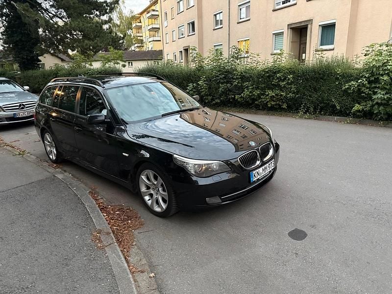 Gebraucht BMW 525 197 PS (144 kW) 2008 Schwarz Kombi