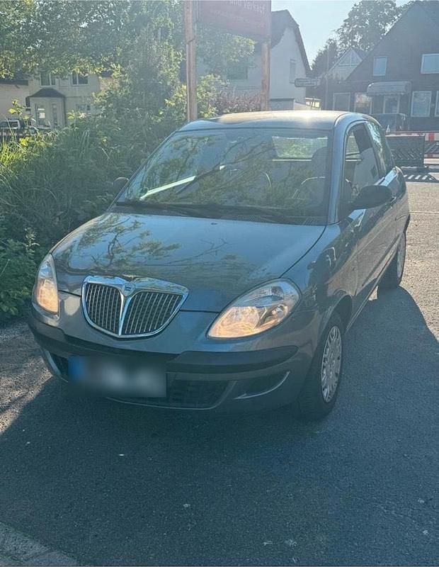 Gebraucht Lancia Ypsilon 96 PS (70 kW) 2005 Grau Kleinwagen