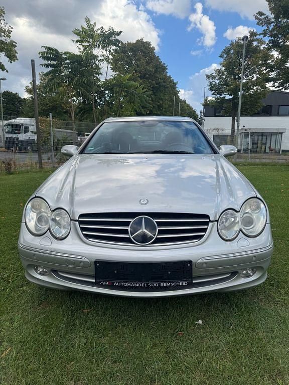 Silber Gebraucht 2002 Mercedes CLK320 Avantgarde Coupé | 5.500 € (Guter Preis) - Bild 1/4