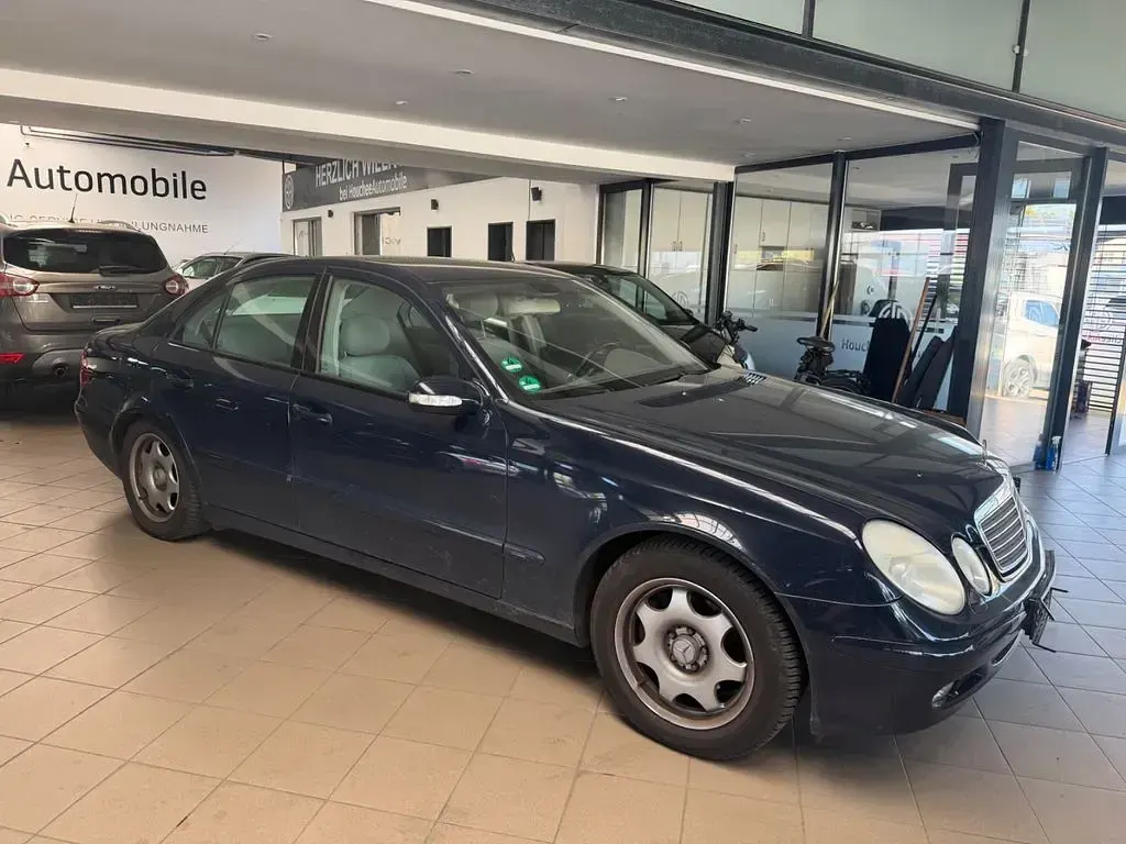 Second-hand Mercedes E200 163 CP (119 kW) 2004 Albastru Berlinǎ