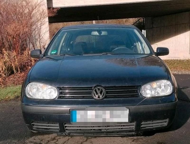 Blau Gebraucht 1998 VW Golf IV Kleinwagen | 500 € (Superpreis) - Bild 1/4