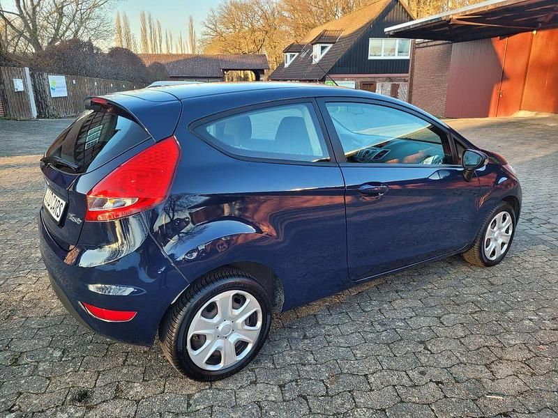 Gebraucht Ford Fiesta Trend 60 PS (44 kW) 2008 Blazerblau Kleinwagen