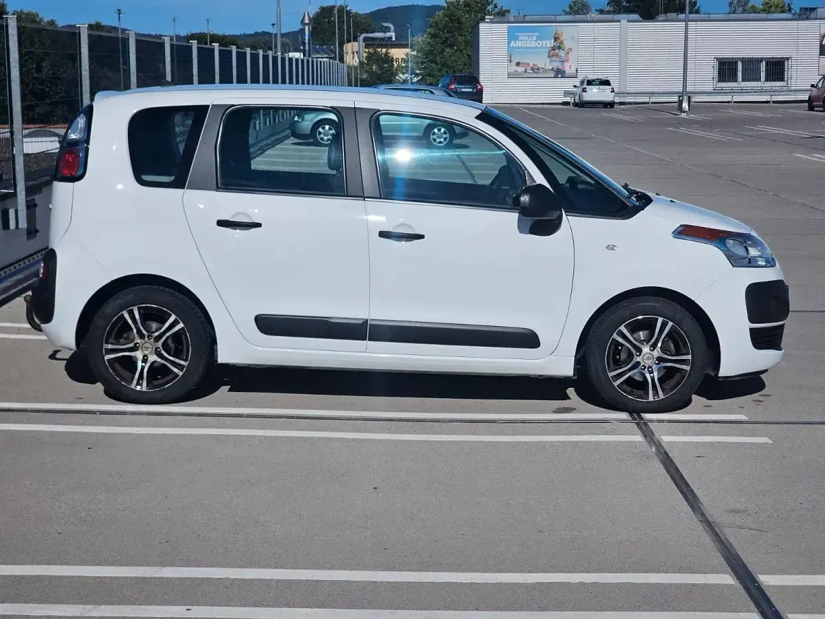 Gebraucht Citroën C3 Picasso Attraction 95 PS (69 kW) 2011 Lack weiss banquise Van / Kleinbus
