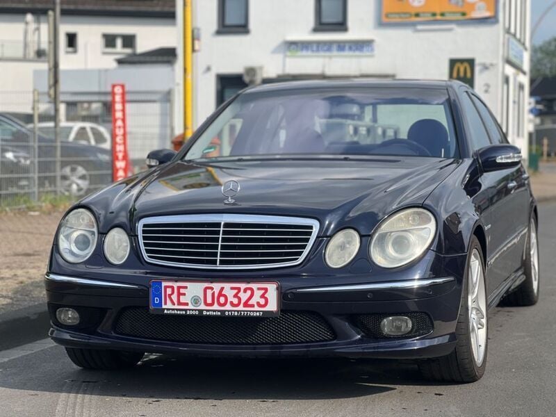 Tansanitblau metalliclack Gebraucht 2003 Mercedes E55 AMG AMG Limousine | 14.999 € (Superpreis) - Bild 1/4