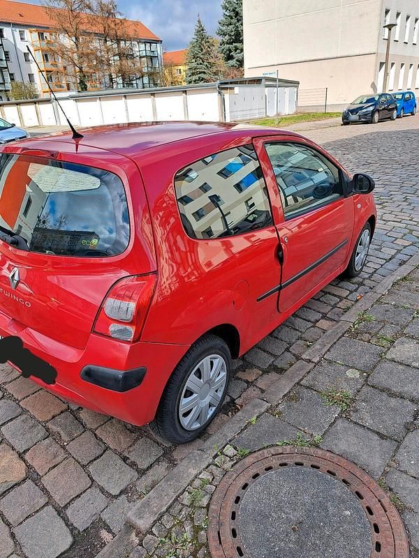 Gebraucht Renault Twingo 58 PS (42 kW) 2008 Rot Kleinwagen