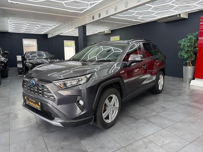 Grau Gebraucht 2019 Toyota RAV4 Hybrid Team SUV | 28.999 € (Fairer Preis) - Bild 1/4