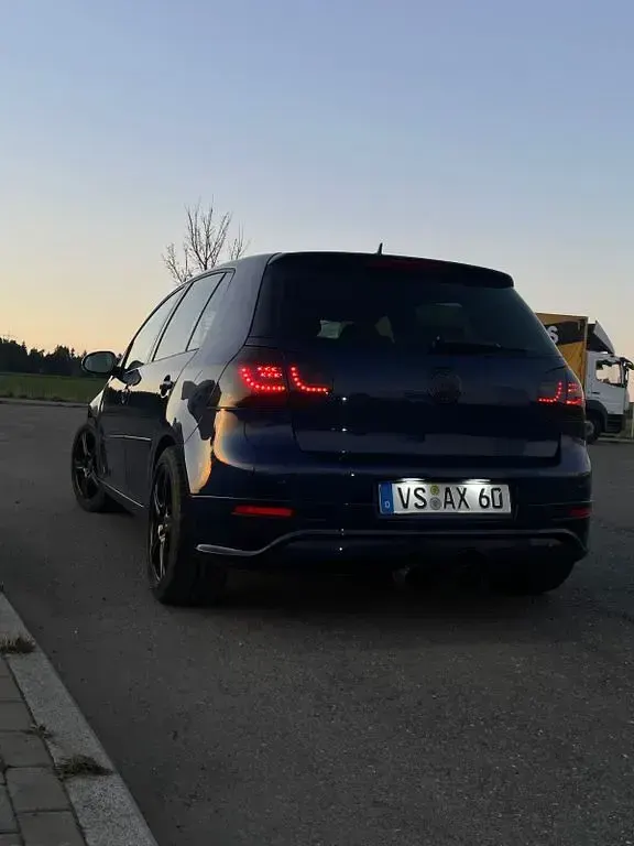 Gebraucht VW Golf V Comfortline 122 PS (89 kW) 2007 Blau Limousine