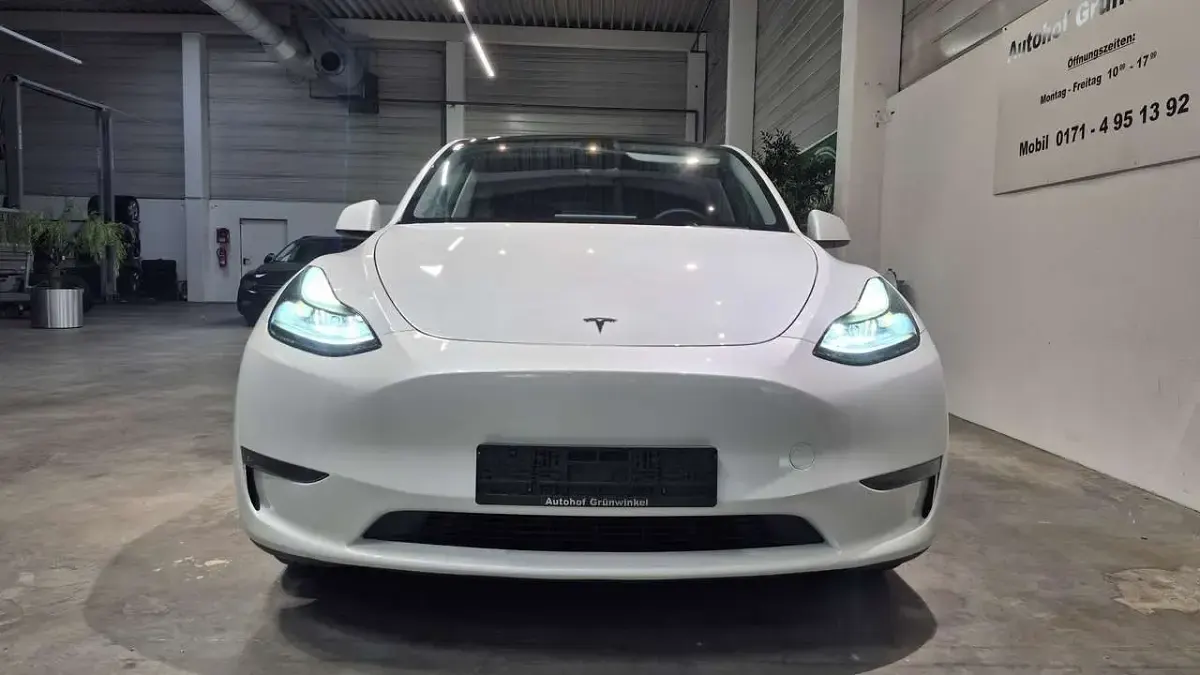 Gebraucht Tesla Model Y 378 kW (514 PS) 2023 Weiß SUV