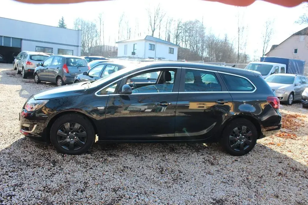 Gebraucht Opel Astra Innovation 165 PS (121 kW) 2013 Schwarz Kombi