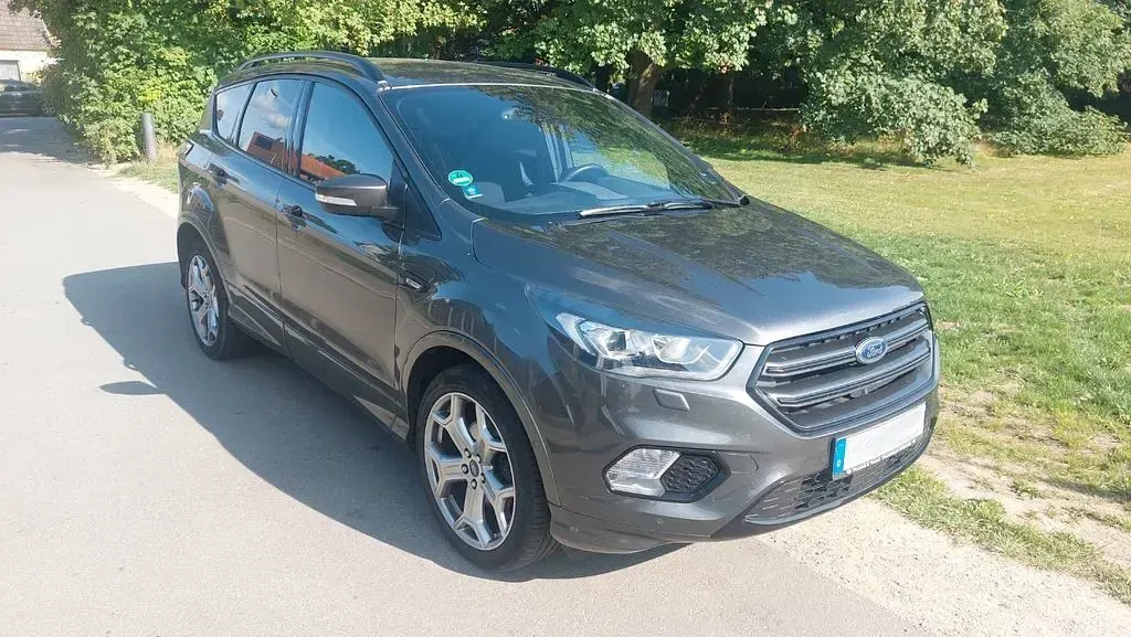 Gebraucht Ford Kuga ST-Line 150 PS (110 kW) 2019 Grau SUV