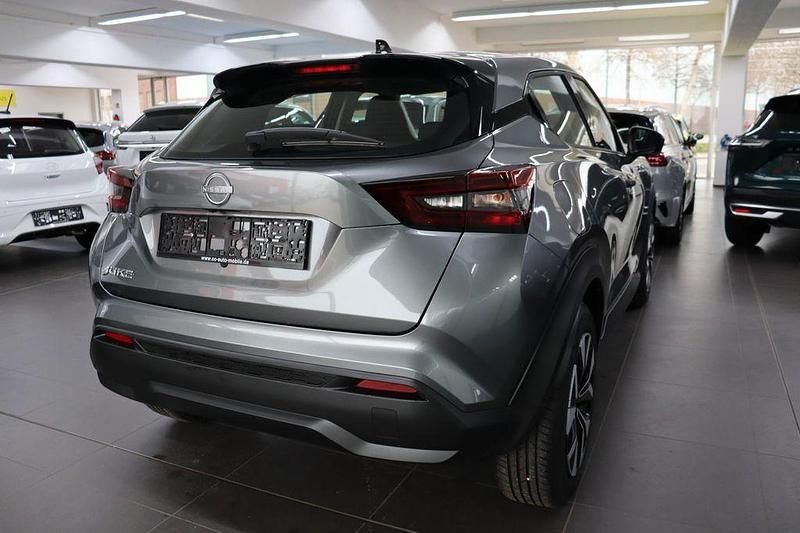 Gebraucht Nissan Juke Acenta 114 PS (83 kW) 2024 Grau SUV