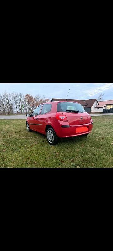 Gebraucht Renault Clio III 75 PS (55 kW) 2007 Rot Kleinwagen