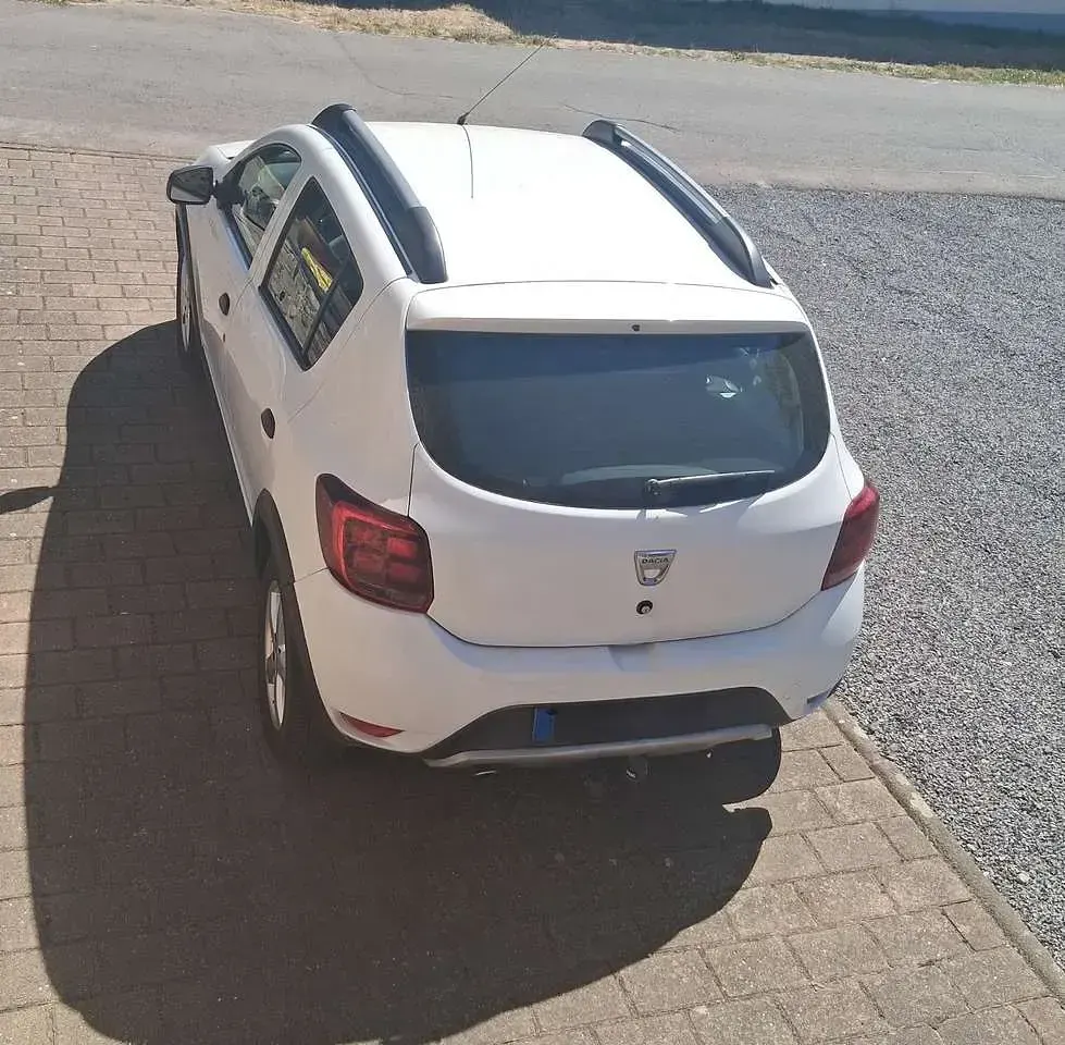 Gebraucht Dacia Sandero Stepway 101 PS (74 kW) 2020 Weiß Kleinwagen