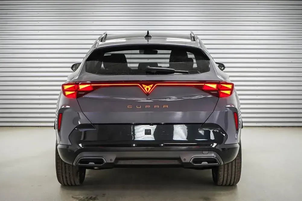 Nowe Cupra Formentor 150 KM (110 kW) 2026 Szary SUV