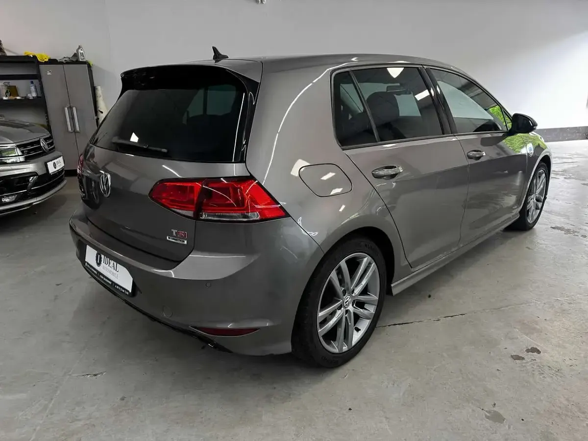 Gebraucht VW Golf VII Comfortline 150 PS (110 kW) 2016 Limestone grey metallic Kleinwagen