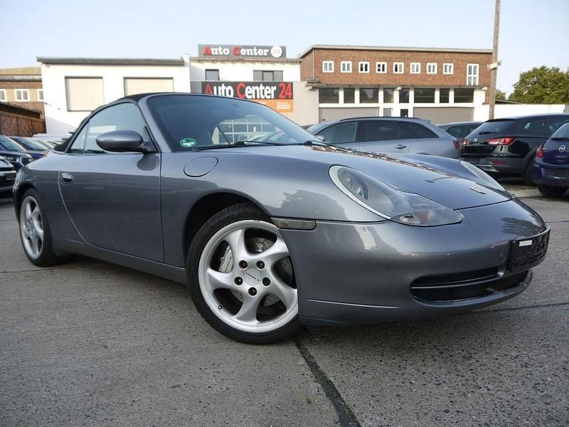 Grau Gebraucht 2000 Porsche 911 Carrera 4 Cabriolet Cabrio | 19.999 € (Guter Preis) - Bild 1/4