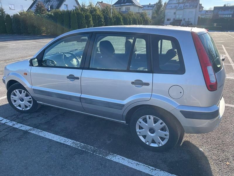 Silber Gebraucht 2006 Ford Fusion Ambiente Limousine | 1.800 € (Guter Preis) - Bild 1/4