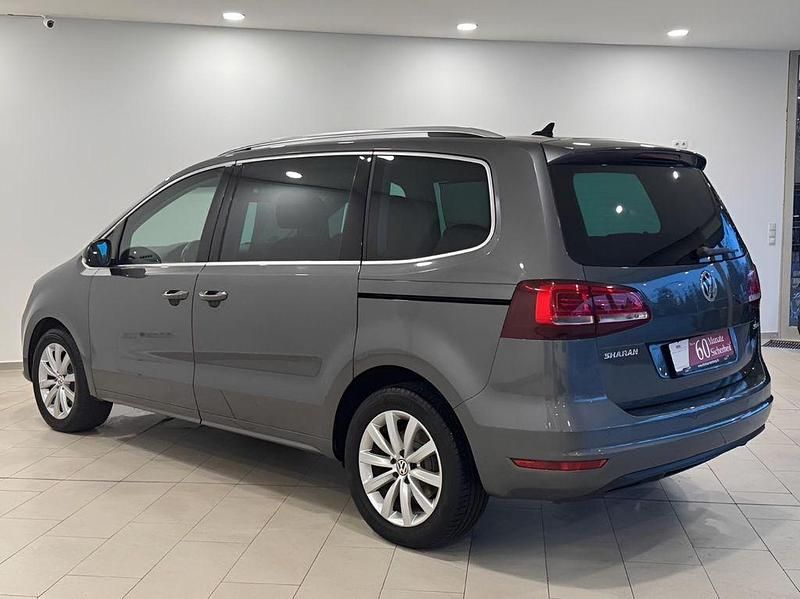 Gebraucht VW Sharan Highline 150 PS (110 kW) 2016 Grau Van / Kleinbus