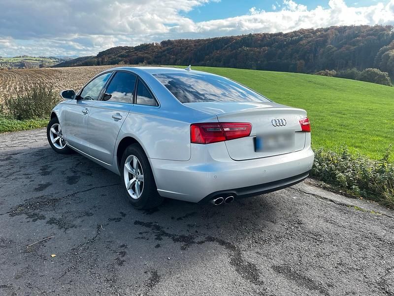 Silber Gebraucht 2012 Audi A6 Limousine | 11.250 € (Teuer) - Bild 1/4