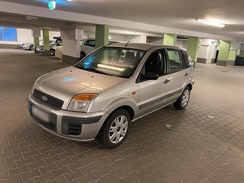 Silber Gebraucht 2007 Ford Fusion Limousine | 2.200 € (Superpreis) - Bild 1/4