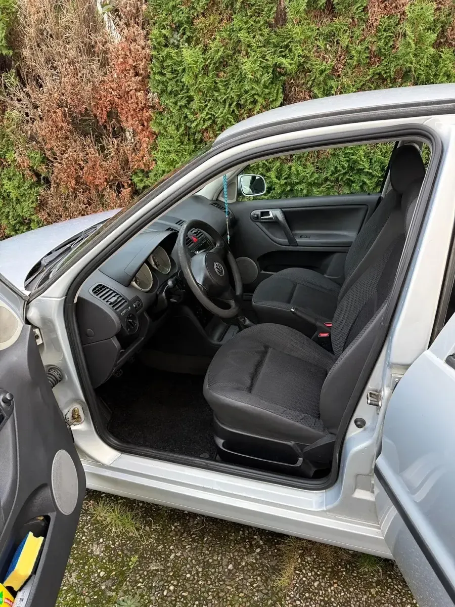Brugt VW Polo 50 HK (36 kW) 2000 Sølv Hatchback