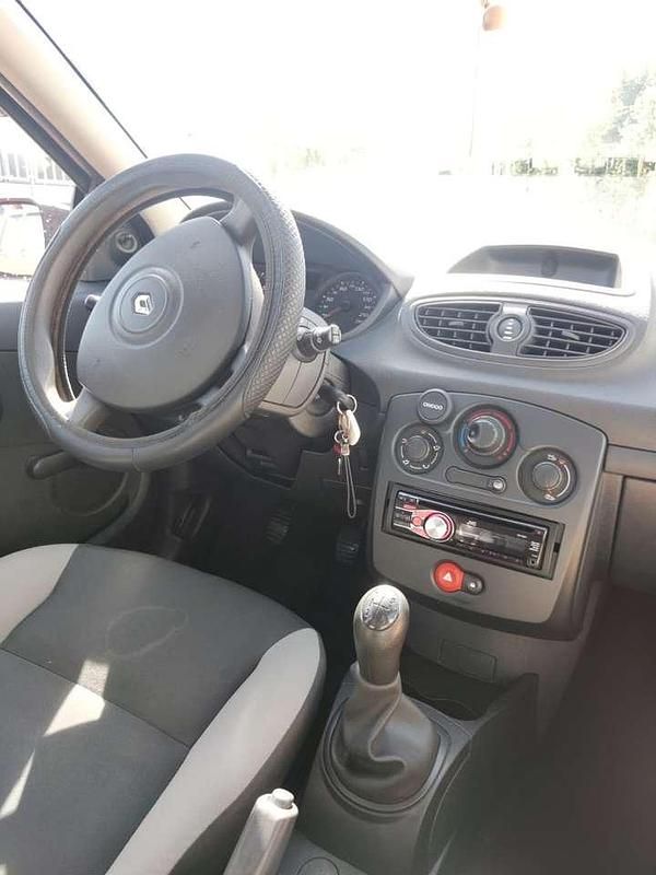 Gebraucht Renault Clio GrandTour Dynamique 75 PS (55 kW) 2010 Kombi