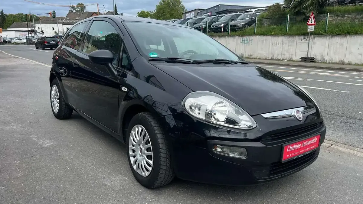 Gebraucht Fiat Grande Punto Dynamic 77 PS (56 kW) 2010 Schwarz Kleinwagen