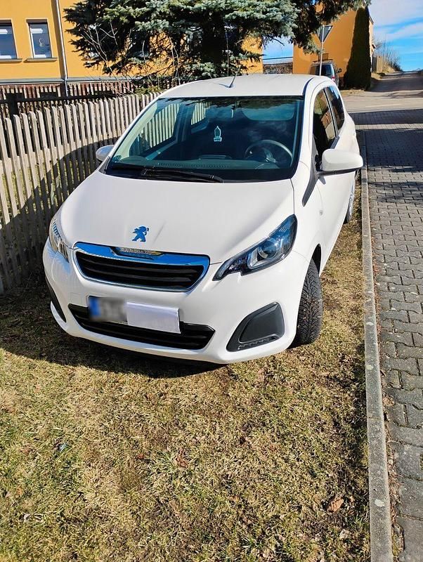 Gebraucht Peugeot 108 Active 72 PS (52 kW) 2019 Weiß Kleinwagen