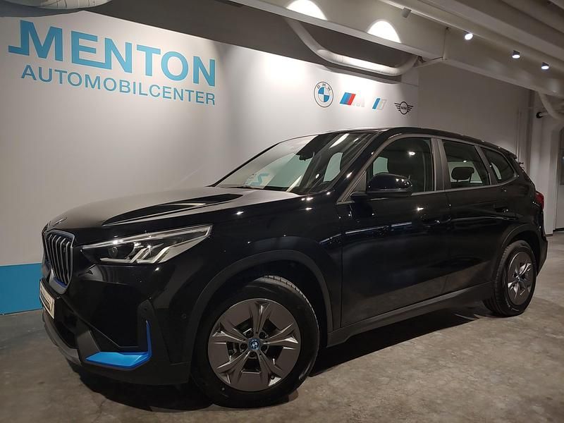 Schwarz Gebraucht 2023 BMW iX1 Performance SUV | 34.490 € (Guter Preis) - Bild 1/4