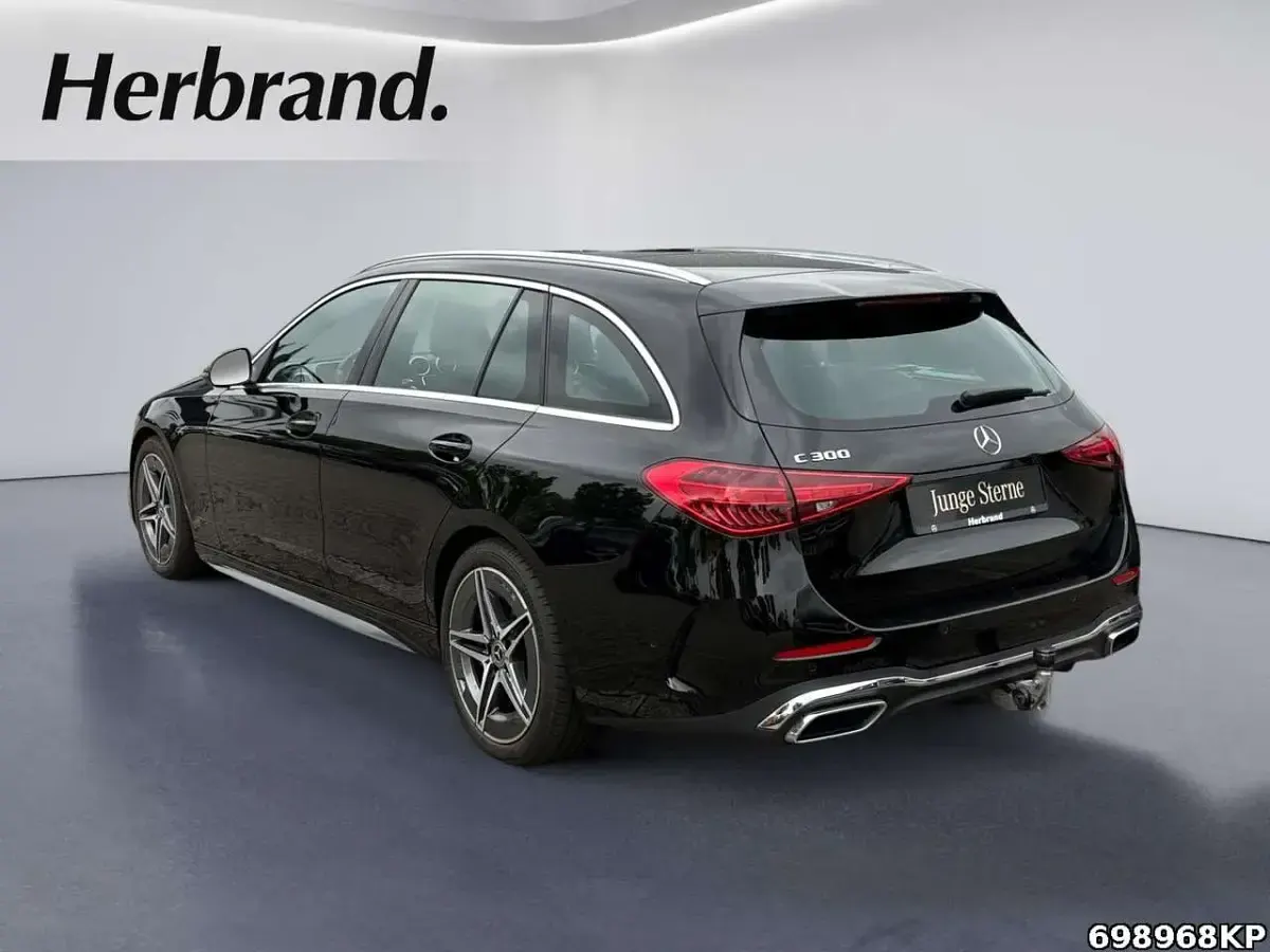 Gebraucht Mercedes C300 AMG 258 PS (189 kW) 2025 Schwarz uni Kombi