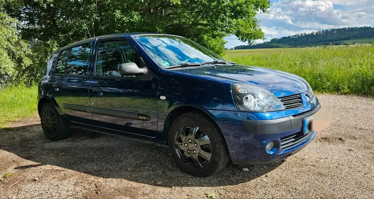 Gebraucht Renault Clio 75 PS (55 kW) 2005 Blau Kleinwagen
