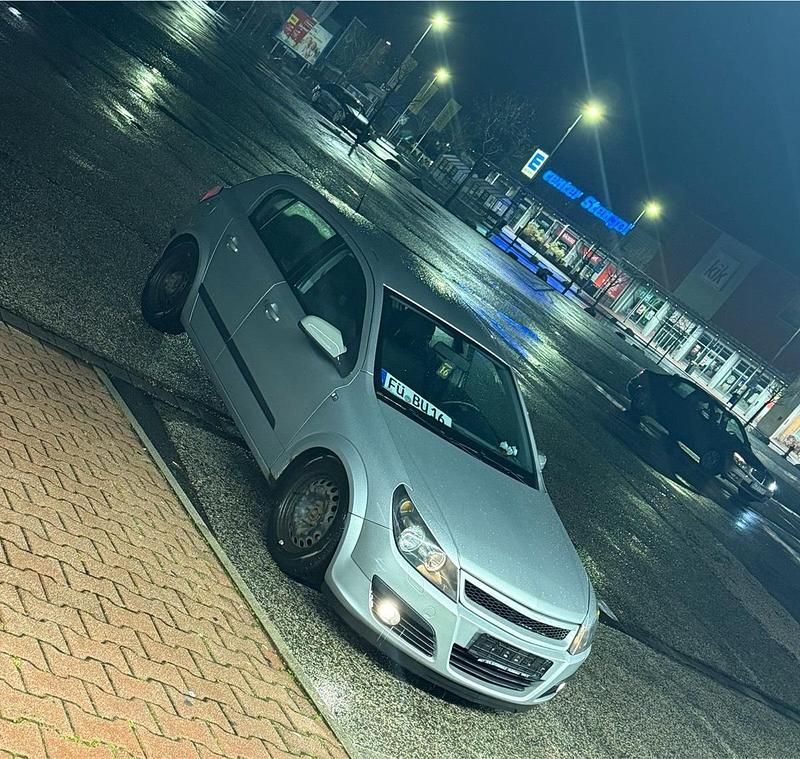Gebraucht Opel Astra 170 PS (125 kW) 2004 Silber Kleinwagen