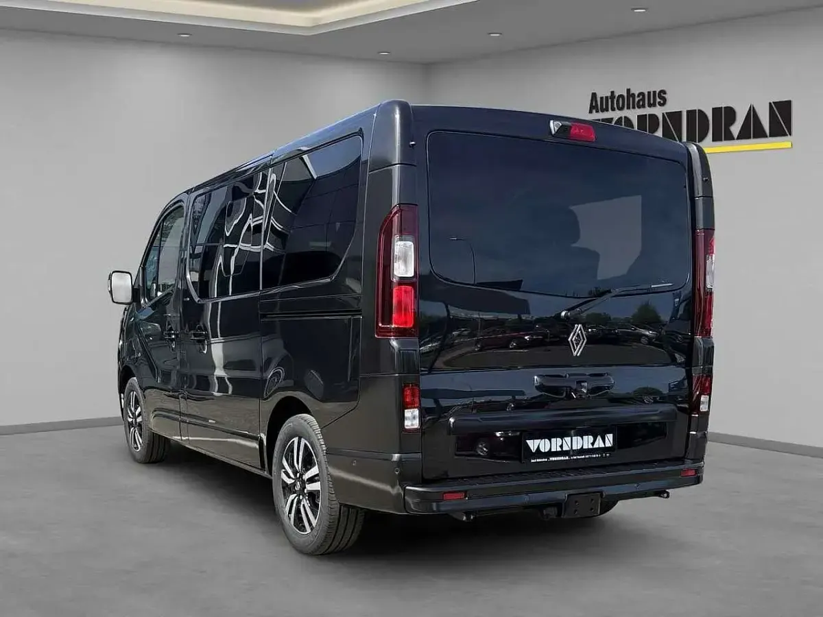 Neu Renault Trafic 170 PS (125 kW) 2025 Schwarz Van / Kleinbus