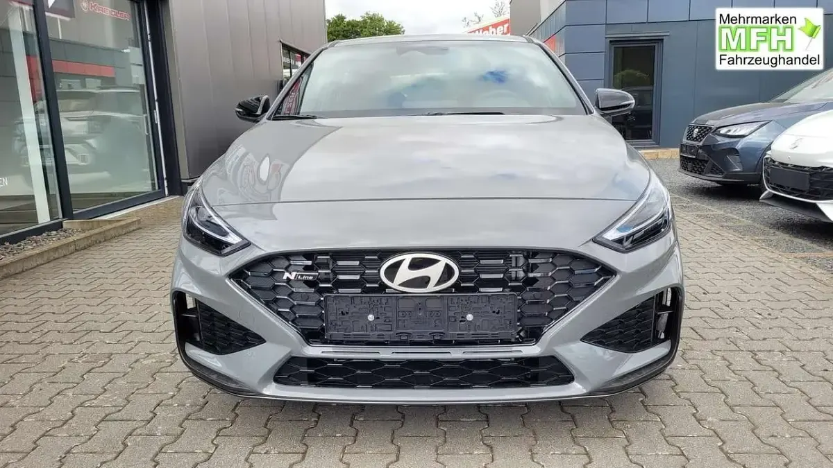 Neu Hyundai i30 N Line 150 PS (110 kW) 2026 Metallic Limousine
