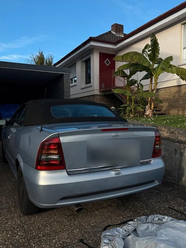 Gebraucht Opel Astra Cabriolet 101 PS (74 kW) 2002 Silber Cabrio