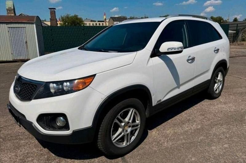Weiß Gebraucht 2010 Kia Sorento Vision SUV | 6.200 € (Fairer Preis) - Bild 1/4