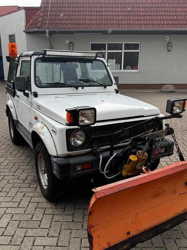 Weiß Gebraucht 2000 Suzuki Samurai SUV | 2.900 € - Bild 1/4