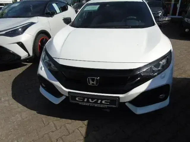 Gebraucht Honda Civic Elegance 129 PS (94 kW) 2017 Weiss Limousine