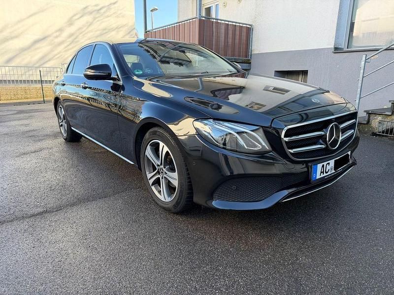 Gebraucht Mercedes E200 184 PS (135 kW) 2018 Schwarz Limousine