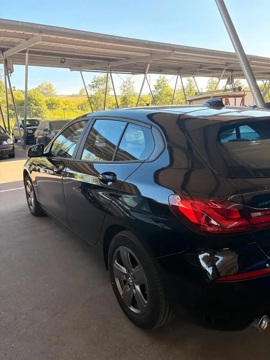 Gebraucht BMW 116 116 PS (85 kW) 2021 Schwarz Kleinwagen