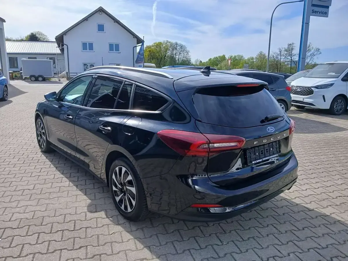 Gebraucht Ford Focus Titanium 125 PS (91 kW) 2024 Obsidianschwarz metallic Kombi