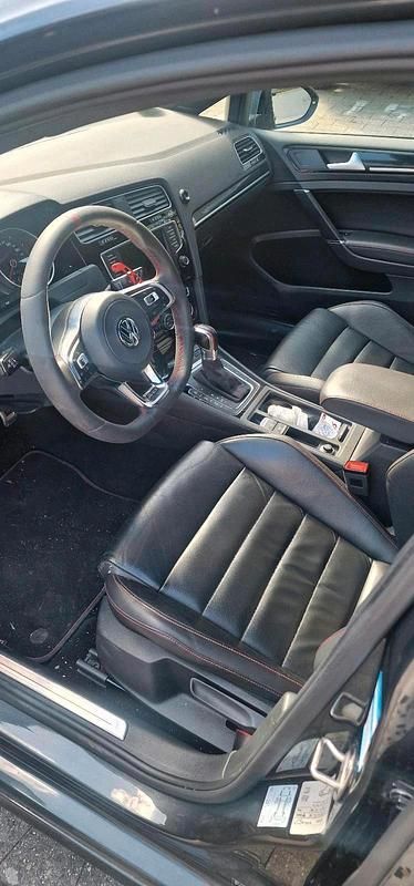 Gebraucht VW Golf VII 265 PS (194 kW) 2016 Schwarz Limousine