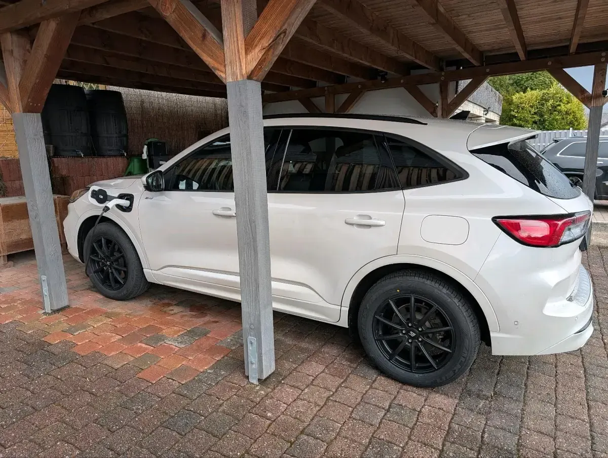 Gebraucht Ford Kuga ST-Line 224 PS (164 kW) 2021 Weiß SUV