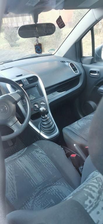 Gebraucht Opel Agila 68 PS (50 kW) 2012 Weiß Kleinwagen