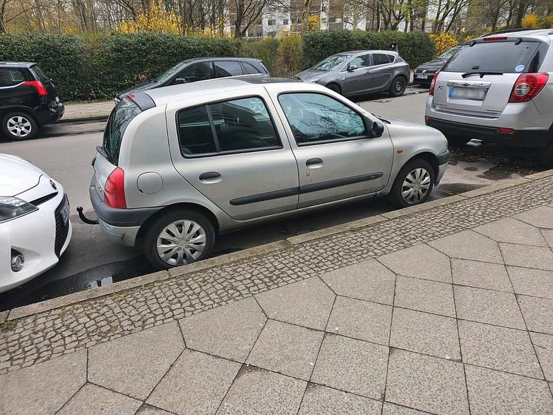 Gebraucht Renault Clio II 75 PS (55 kW) 1999 Silber Kleinwagen